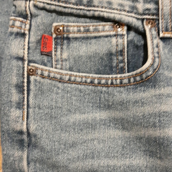 BCBG Max Azria Jeans Famian Jeans. - Picture 5 of 8